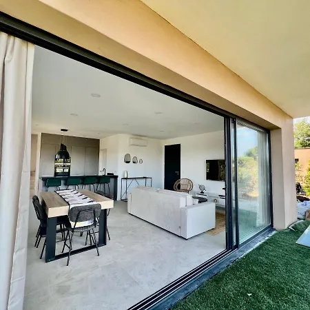 Standing Villa