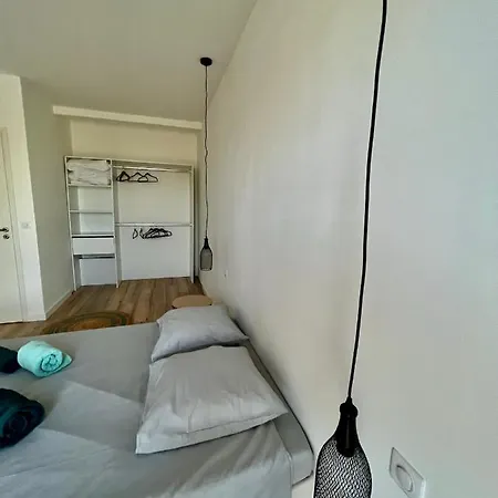 Standing Villa *