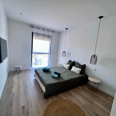 Villa Standing