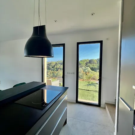 Standing Villa *